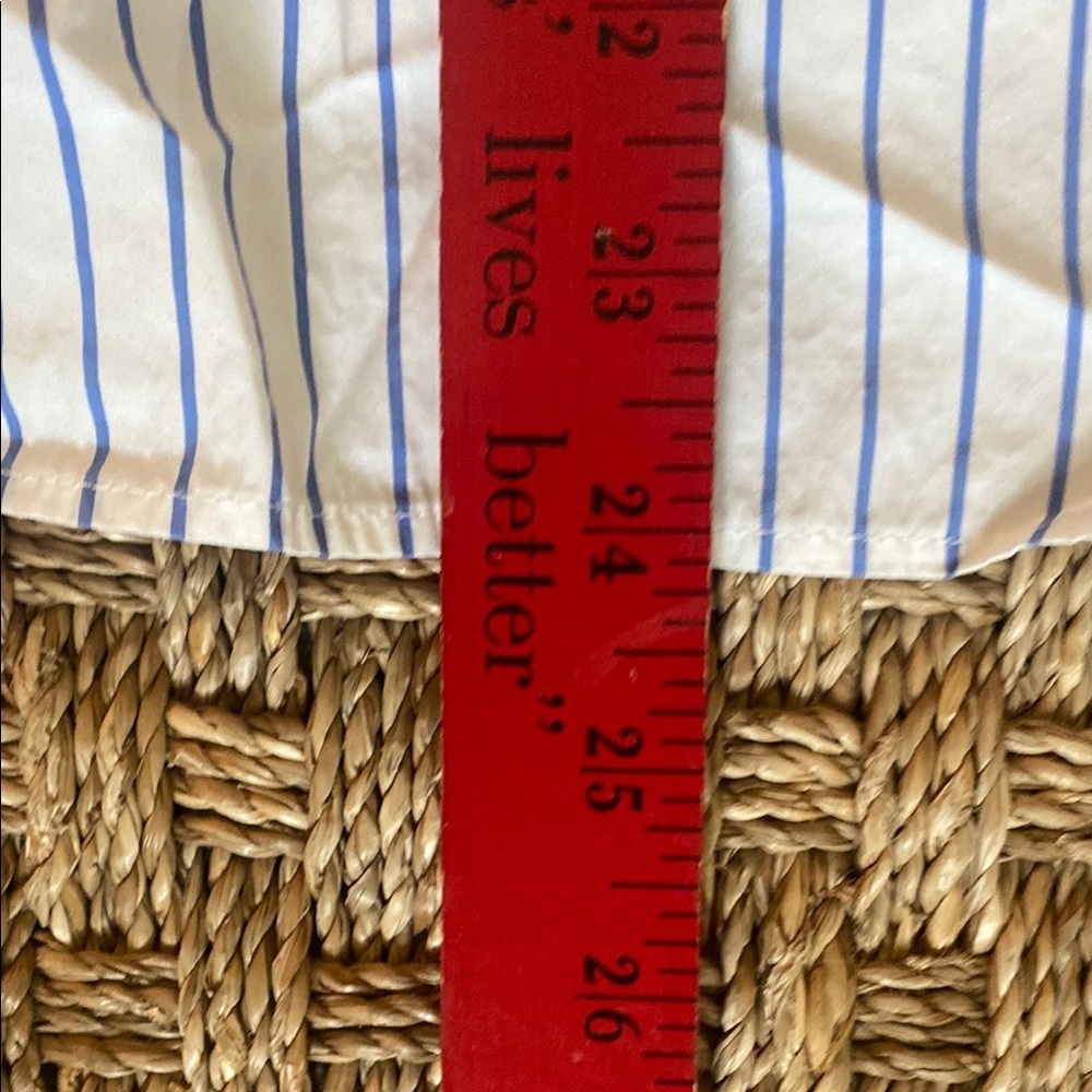 Frank & Eileen Sylvio Blue and White Untuckable Striped Shirt sz Med - Picture 7 of 8